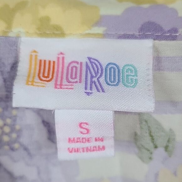 LuLaRoe Amy Oversized Lilac Floral Striped Dolman Short Sleeve Button Down Shirt - Picture 3 of 11